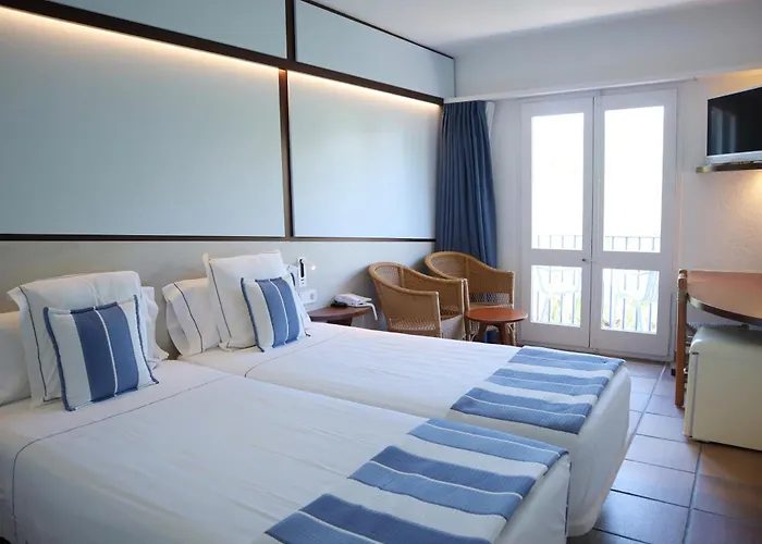 Blaumar By Fimedhotels (adults Only) カダケス